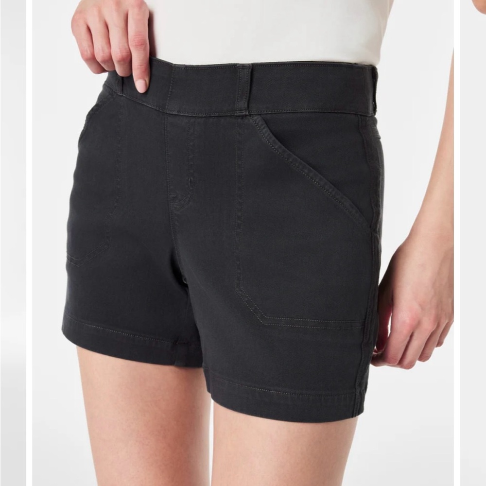 NWT SPANX Stretch twill shorts.  Washed Black, 4”